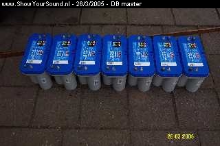 showyoursound.nl - De meeste DB in een BMW Touring!! - DB master - dcp_0008.jpg - daar zijn ze dan eindelijk 7 van de 8 blauwe 75AH optimas deze zijn voor 4 amps later het dubbele aantal batts en amps.....